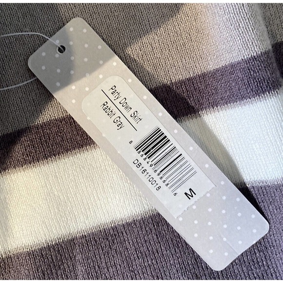 NWT DE Collection Women’s Grey Party Down Skirt Size Medium - Picture 7 of 7